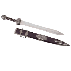 Espada romana Spatha de caballería, plata y marron con acabados en niquel en pomo, la guarda y la empuñadura, hoja de acero imitación de damasco. Incluye funda.