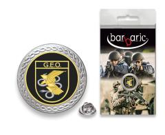 Pin Barbaric Plata. Borde Biselado.20mm