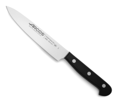 Cuchillo de Cocinero Arcos Universal 284604 de Acero Nitrum, con Mango de Polioximetileno y hoja de 15 cm en estuche