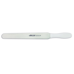 Spatule Arcos Couleur - Prof 299224 en acier inoxydable Nitrum et mango Lame ergonomique en polypropylène blanc avec lame de 30 cm, dans une vitrine.