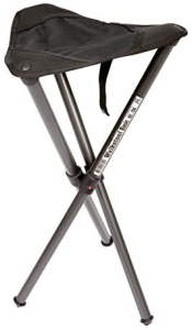 Walkstool - Modelo Basic - Negro - Taburete Plegable 3 Pies de Aluminio - Altura del Asiento 50 cm - Taburete Plegable - Carga máxima 150 kg - Hecho en Suecia