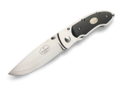 Navaja de Caza Fallkniven  P3Gcfc  fabricada en Acero polvo laminado 3G y con una hoja de 7,7 cm, con mango de fibra de carbono y Funda Cordura 