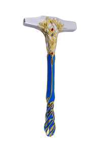 Martello S4010 Modello de Martello de Celebrimbor il fabbro de gli anelli del potere. Replica non ufficiale. Il martello è dedi nichel con dettagli in oro, con manico blu. Realizzato in resina. Articolo n. S4010