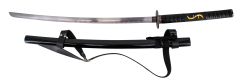Katana S7011 de Hiro Nakamura réplique non officielle. Il a une taille de 108 cm lame avec lame de acier satiné de 68 cm, fourreau noir, poignée cordée noire. Avec support.