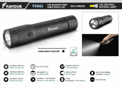 Lampe de poche tactique sous-marine 565 lumens blanc Cri 565 lumens Inclut 6 AA T0861 T0861