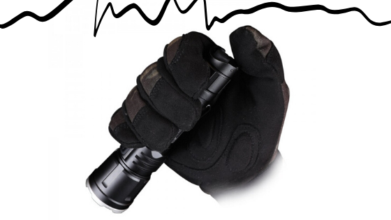 Manera eficiente de usar una linterna táctica