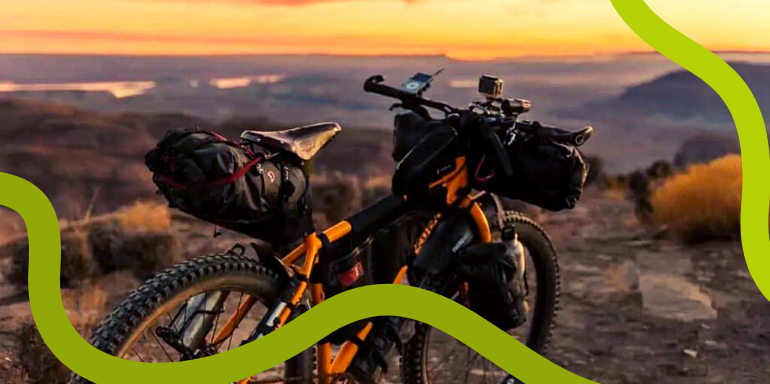 ¡Aprende cómo prepararte y qué llevar en tu cicloviaje!