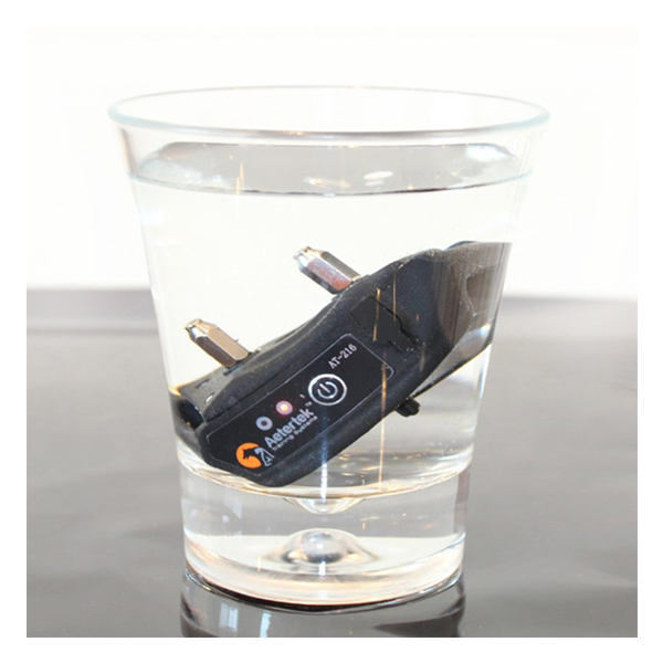 Aetertek AT-216 Receptor e colarinho de treino adicional, operado por bateria, submersível, com som, vibração e impulsos eléctricos.