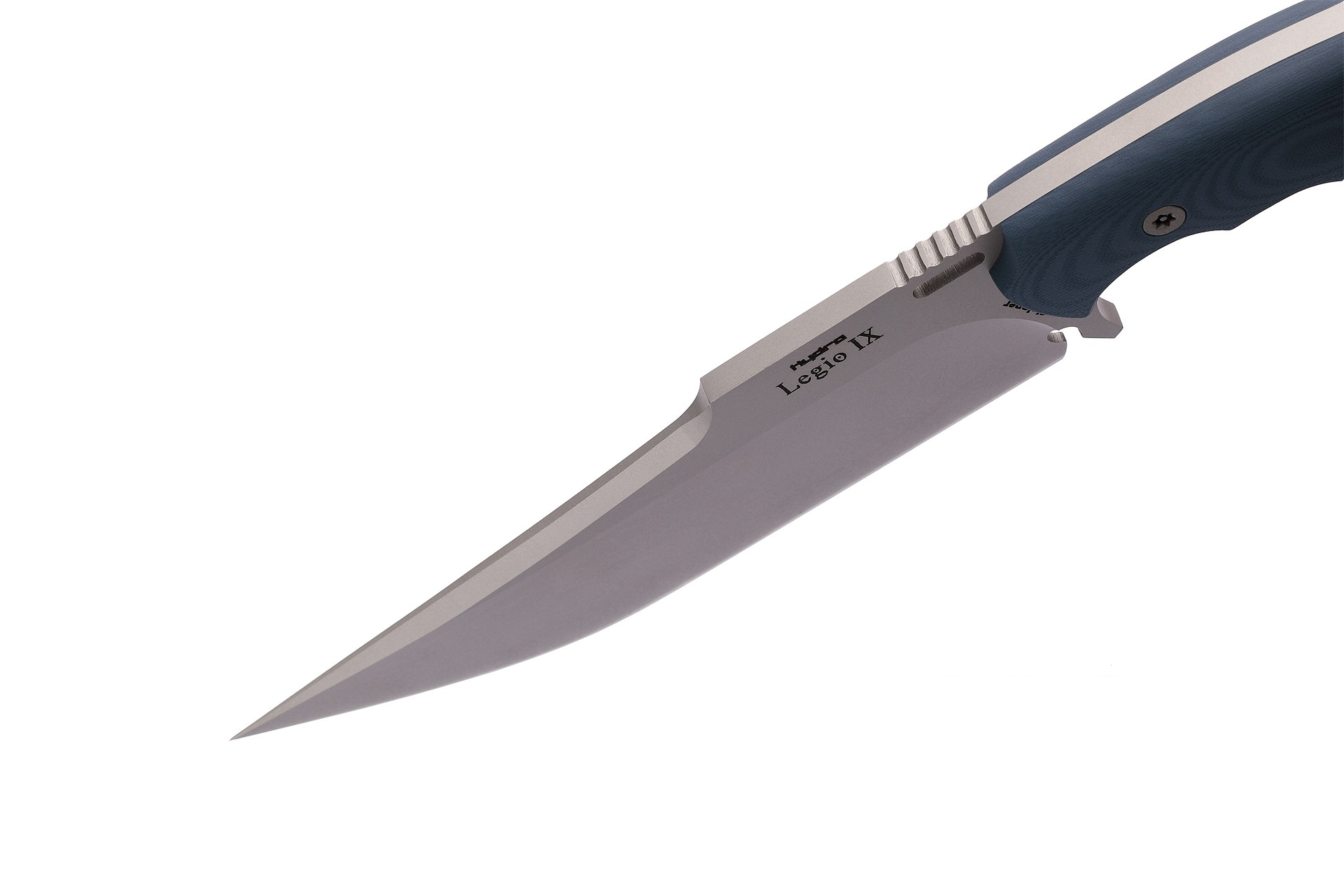 Faca LEGIO IX- SA. Cor azul. Inspirada na mítica Nona Legião Hispânica. Uma peça histórica com um legado de bravura e conquista. Hydra Knives Fabricado em Albacete (Espanha).